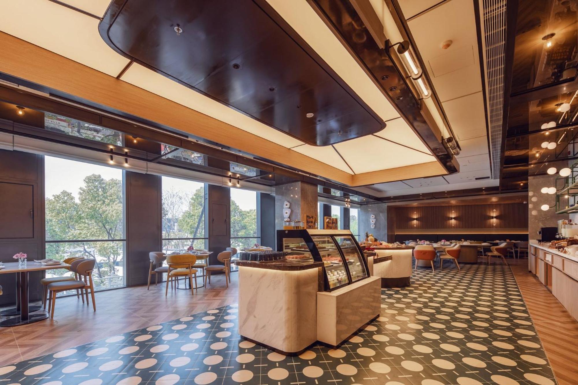 Hotel Even Jinqiao By Ihg 5*