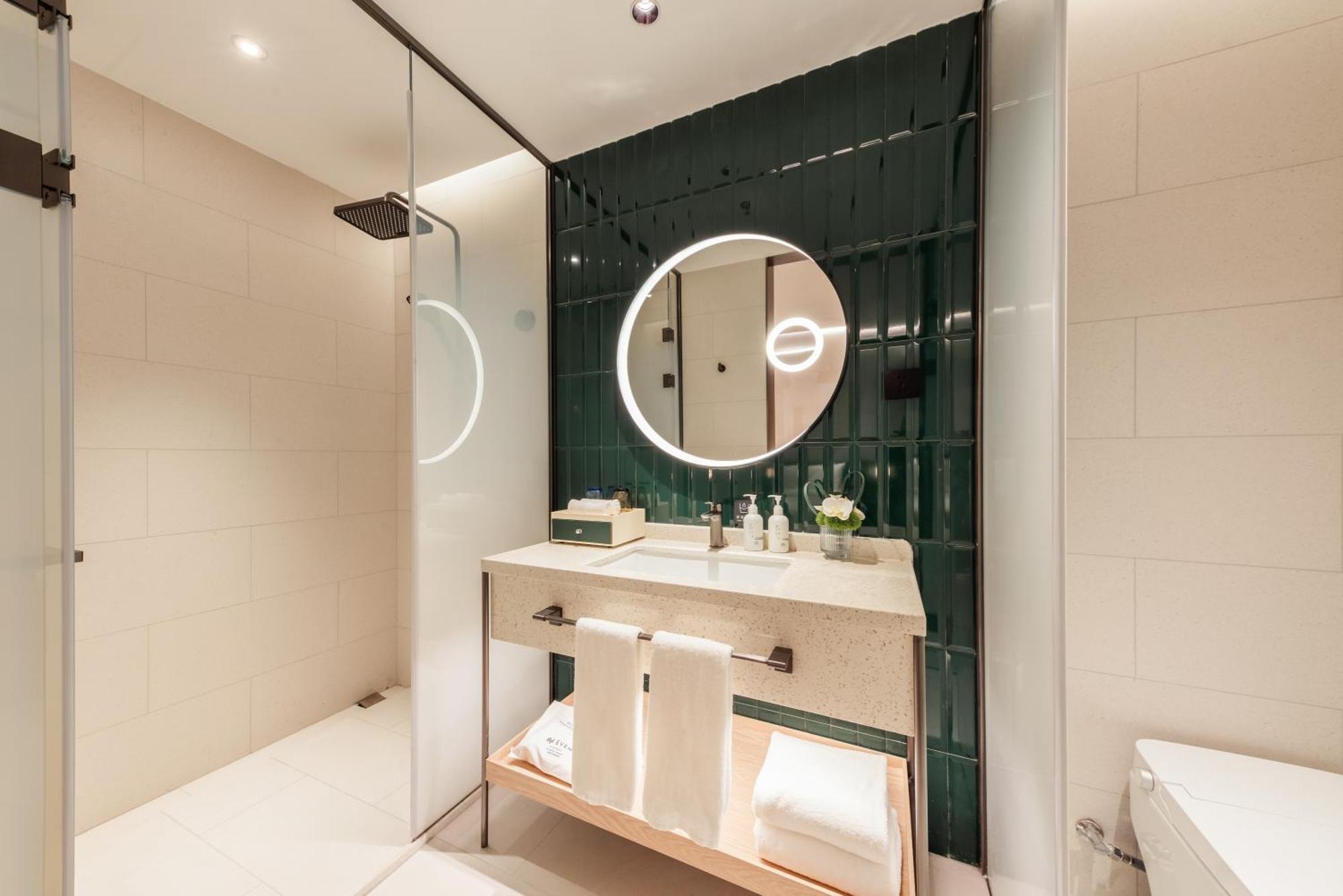 Hotel Even Jinqiao By Ihg 5*